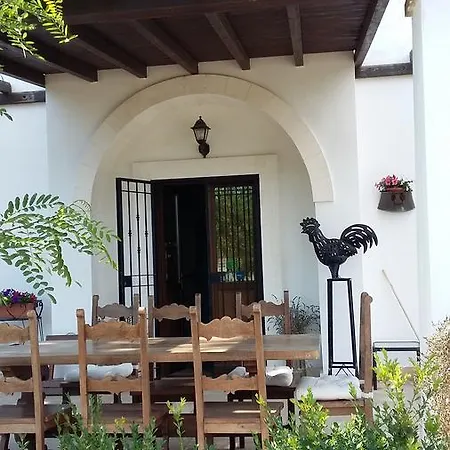 Dimora Nei Trulli Bed & Breakfast